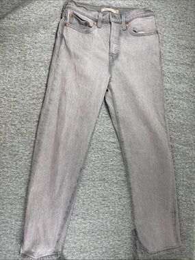Women Levi Size 24 Light Gray  Wedgie Straight-Leg Jeans Pinkish